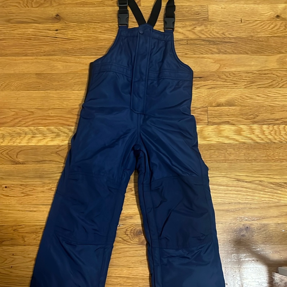Gap snowsuit